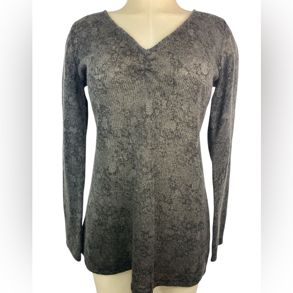 Fluent Life Gray Long Sleeve V-Neck Women's Top Small
